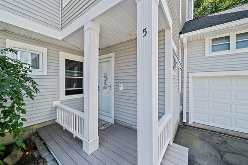 5-5 Redwood Ct, Rockland, MA, 02370-3322 | Card Image