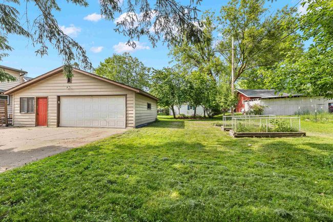 425 3 Rd St, House other with 4 bedrooms, 2 bathrooms and null parking in Stevens Point WI | Image 45