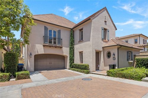 61 Bloomington, Irvine, CA, 92620-3372 | Card Image
