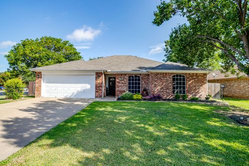 328 Willowstone Trl, Saginaw, TX, 76179-0928 | Card Image