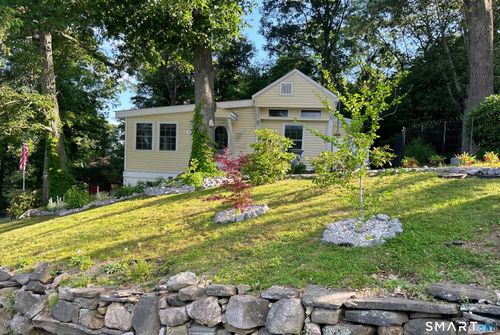 5 Hilltop Rd, East Hampton, CT, 06424-1451 | Card Image