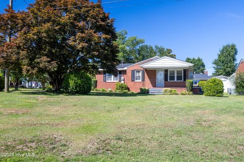 101 Oakland Blvd, Clinton, NC, 28328-3213 | Card Image