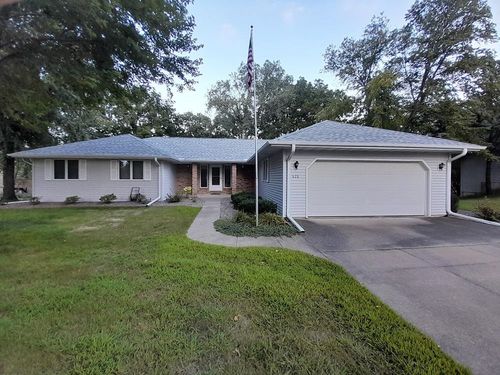 620 Pioneer Rd, Platteville, WI, 53818-3349 | Card Image