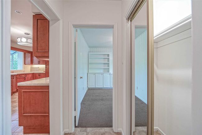 16 Laureleaf Rd, House other with 4 bedrooms, 3 bathrooms and 6 parking in Thornhill ON | Image 12