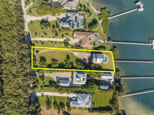 8820 44th Ave, Sebastian, FL, 32958-7556 | Card Image