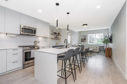 a412-20018 83a Avenue, Langley, BC, V2Y3P2 | Card Image