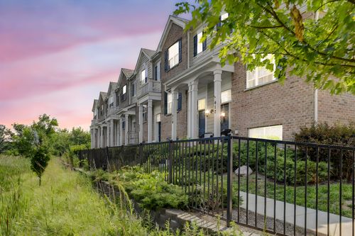 406 Prairie Ct, Morton Grove, IL, 60053-2286 | Card Image