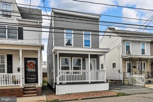 120 N Nichols St, SAINT CLAIR, PA, 17970-1065 | Card Image