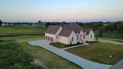 1200 Craig Xing, Winchester, KY, 40391-9727 | Card Image