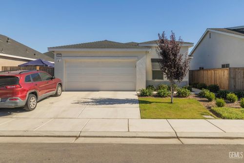 9627 Maple Terrace Ln, Shafter, CA, 93263-2299 | Card Image