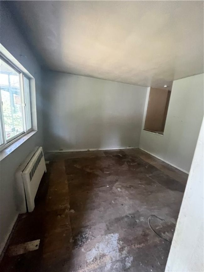 512 Glenn St, House other with 2 bedrooms, 1 bathrooms and null parking in Wilmerding PA | Image 8