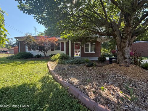 10507 Millers Ln, Louisville, KY, 40272-3124 | Card Image