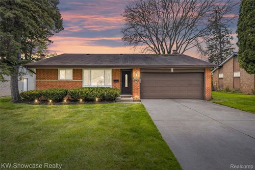 20125 Ledgestone St, Southfield, MI, 48076-4980 | Card Image