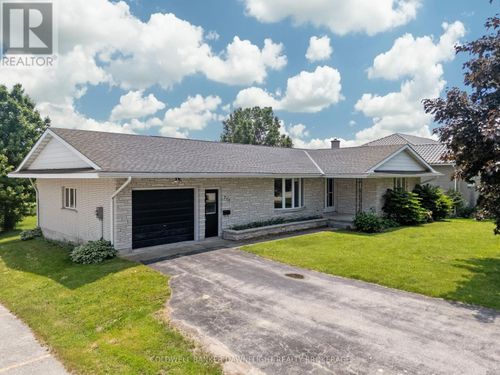 275 Place St, Huron, ON, N0G2H0 | Card Image