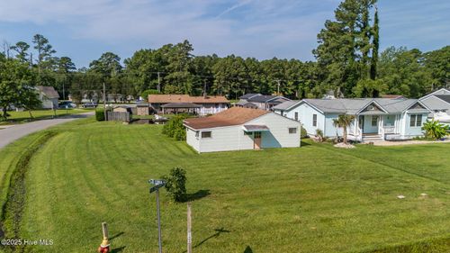 101 Cobia St, Moyock, NC, 27958-9395 | Card Image