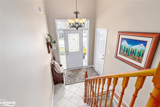 15 Westwind Dr, House attached with 4 bedrooms, 2 bathrooms and 2 parking in Collingwood ON | Image 7