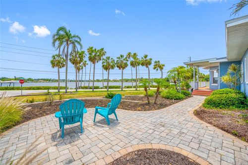 401 Whitcomb Blvd, Tarpon Springs, FL, 34689-2605 | Card Image