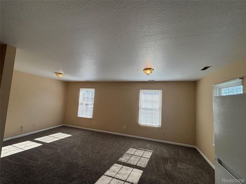 914 E Front St, Monroe, MI, 48161-2900 | Card Image