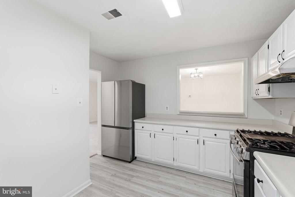 Residential in OAKTON 4