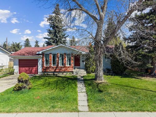 5220 Grove Hill Rd Sw, Calgary, AB, T3E4G6 | Card Image