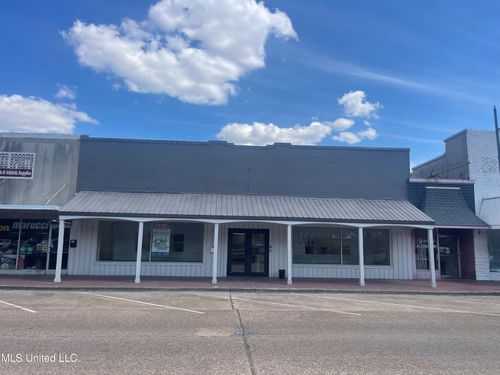 211 S Sharpe Ave, Cleveland, MS, 38732-3363 | Card Image