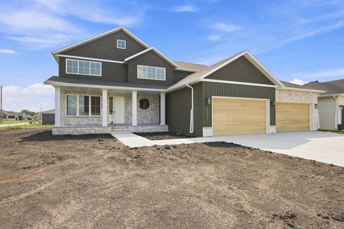 1558 75th Ave S, Fargo, ND, 58104-7369 | Card Image