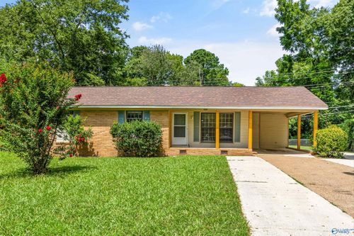2111 Shady Lane Cir Nw, Huntsville, AL, 35810-4117 | Card Image