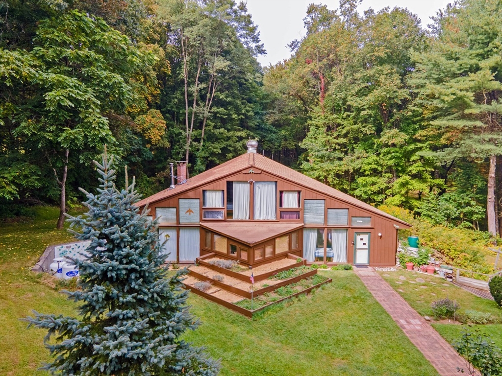Shelburne Rd, Greenfield, MA 01301