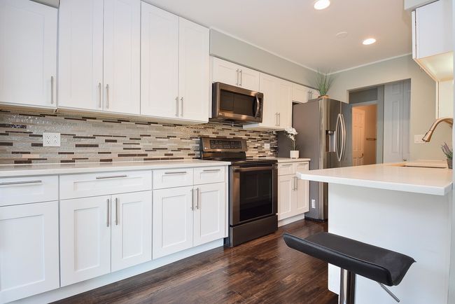 APT-127 - 1103 S Hunt Club Dr, Condo with 2 bedrooms, 2 bathrooms and 3 parking in Mount Prospect IL | Image 5