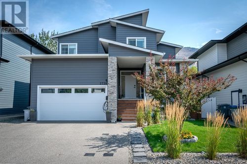 2738 Beachmount Cres, Kamloops, BC, V2B0E6 | Card Image