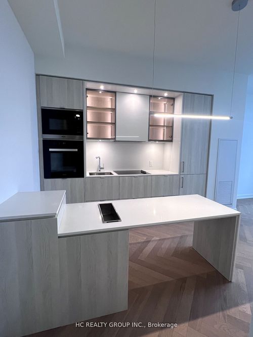 2901-11 Yorkville Ave, Toronto, ON, M4W0C1 | Card Image