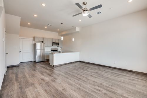 712-c-710 Benge Dr, Arlington, TX, 76013-2605 | Card Image