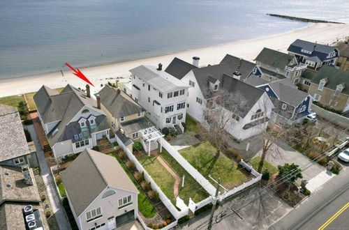 1135 Fairfield Beach Rd, Fairfield, CT, 06824-6514 | Card Image