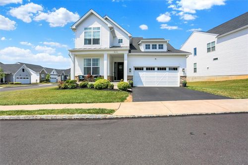 1814 Stang Dr, Allentown, PA, 18104-4614 | Card Image