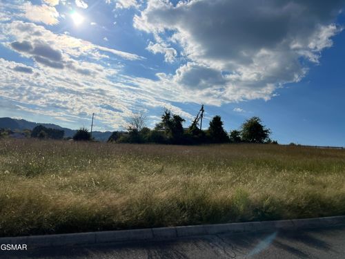 112 Clarksdale Cir, Rogersville, TN, 37857-6087 | Card Image