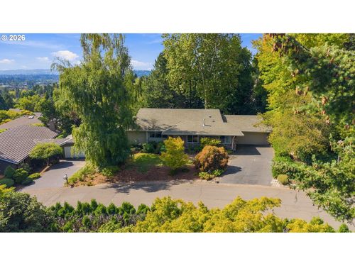 29 Touchstone, LakeOswego, OR, 97035 | Card Image
