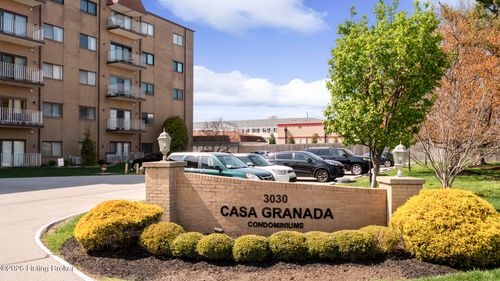 230-3030 Breckenridge Ln, Louisville, KY, 40220 | Card Image