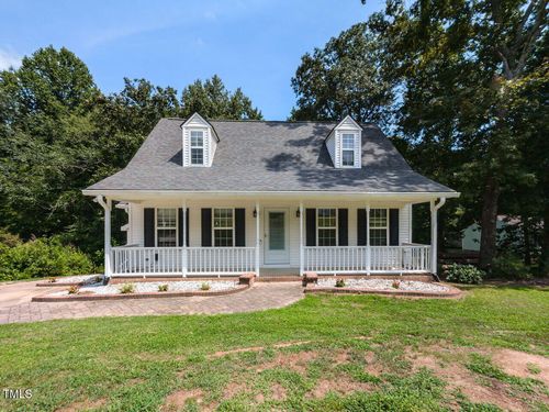 98 Starcroft Dr, Fuquay Varina, NC, 27526-6137 | Card Image