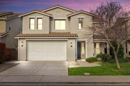 2905 Amir Pl, Modesto, CA, 95355-8724 | Card Image
