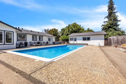 3000 Hagen Road, Napa, CA, 94558 | Card Image