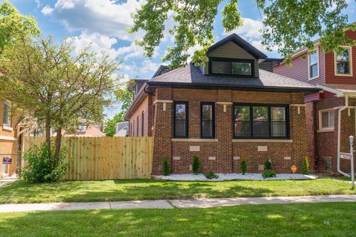 7625 S Clyde Ave, Chicago, IL, 60649-4130 | Card Image