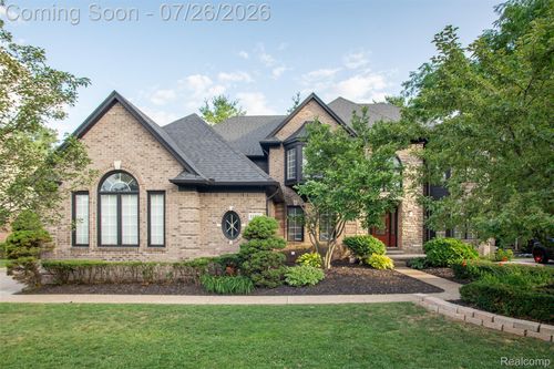 11226 Wilshire Dr, Shelby Twp, MI, 48315-6675 | Card Image