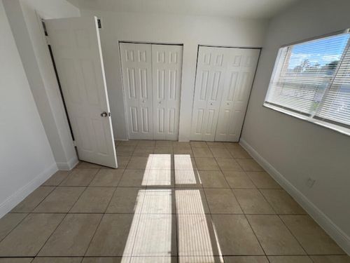 5-806 9th Street, West Palm Beach, FL, 33401 | Card Image