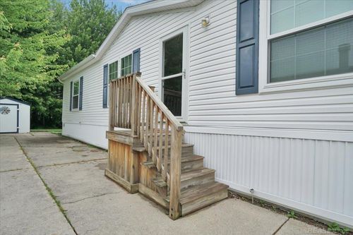 9608 Stoneypointe Dr, Ira, MI, 48023-2853 | Card Image