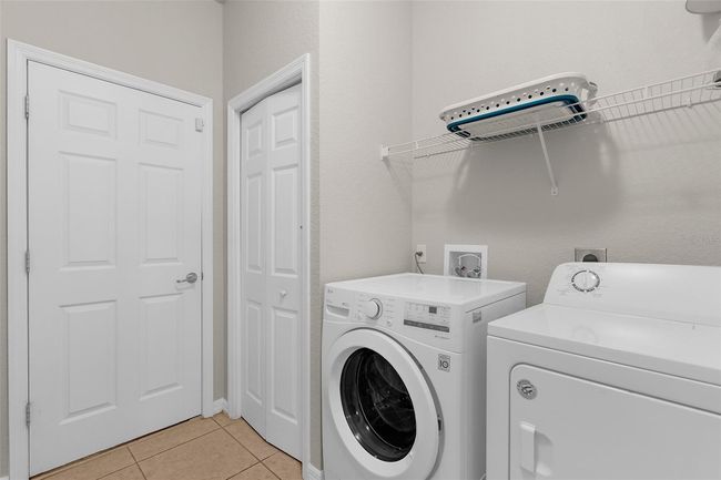 11819 Tempest Harbor Loop, House other with 3 bedrooms, 2 bathrooms and null parking in VENICE FL | Image 21