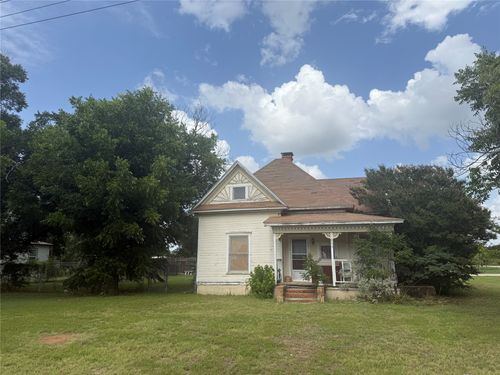 803 N 3rd St, Bangs, TX, 76823-3527 | Card Image