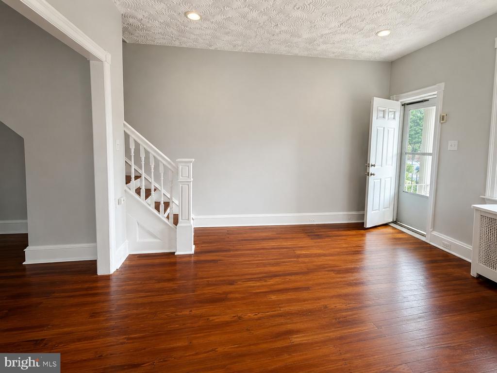 Residential in PHILADELPHIA 4