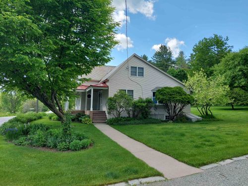 3292 Vt Route 100 N, South Londonderry, VT, 05155-9609 | Card Image