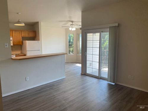 apt-202-158 N Seafury Ln, Boise, ID, 83704-9459 | Card Image