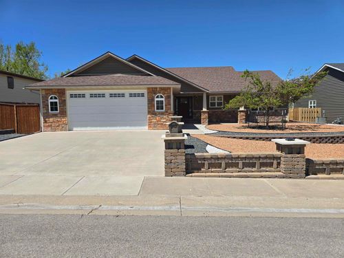737 W Kendrick Street, Rawlins, WY, 82301 | Card Image